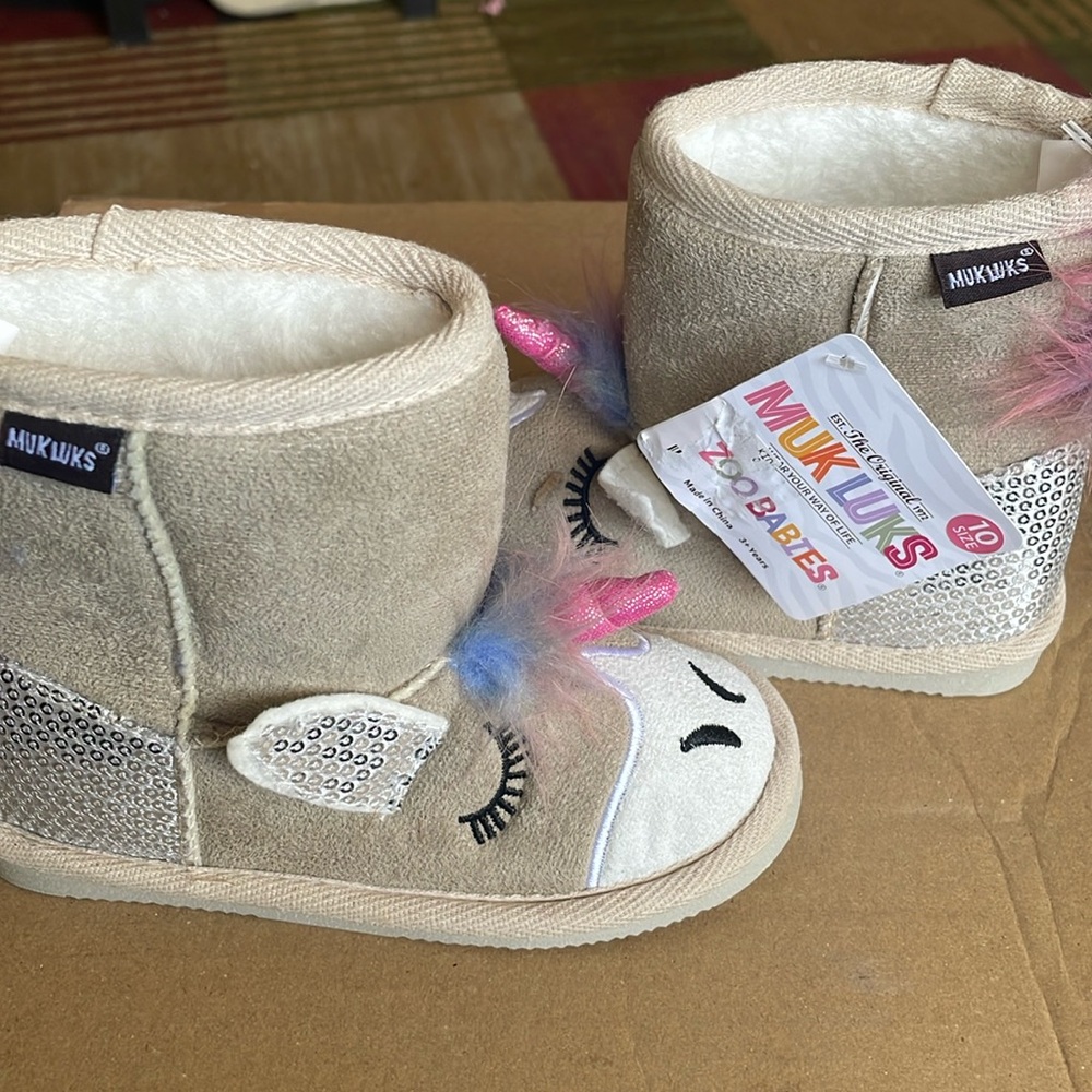 Girls MUKLUK boots “ Zoo Babies “